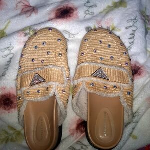 Azalea Wang Tan Straw Embellished Women's Slip In Clogs Size 11